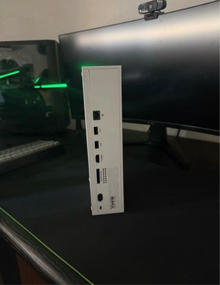 Xbox Series S bianca con controller