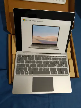 Microsoft Surface Laptop Go