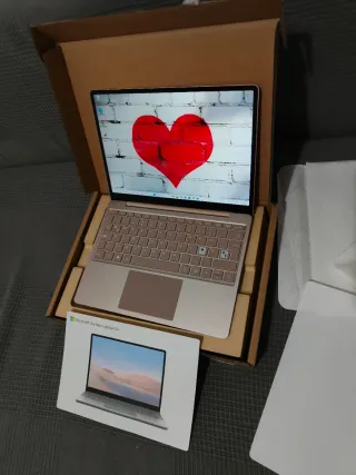 Microsoft Surface Laptop Go