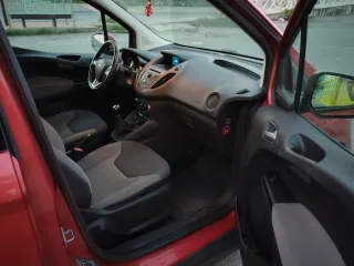 Ford Tourneo Courier 2014 BUEN ESTADO GENERAL