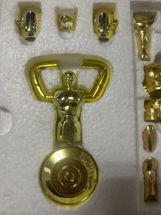 Caballeros del Zodíaco Armadura Dorada