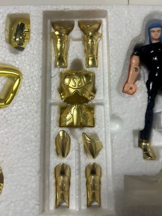 Caballeros del Zodíaco Armadura Dorada