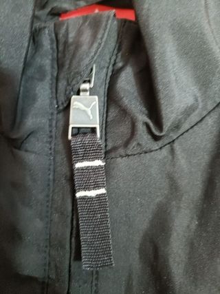 Sudadera Puma Color Negro y Blanco Talla S.