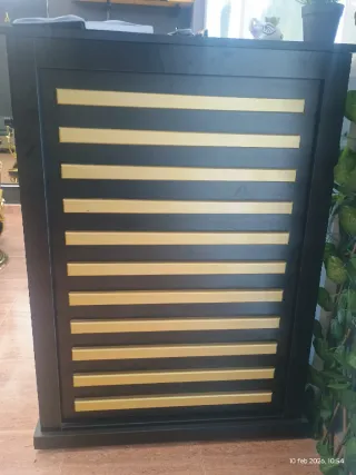 Sillón de peluquería, lavacabezas y mostrador