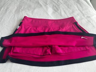 Falda deportiva Nike fucsia