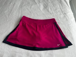 Falda deportiva Nike fucsia