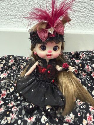 Muñeca BJD articulada con vestido de fiesta