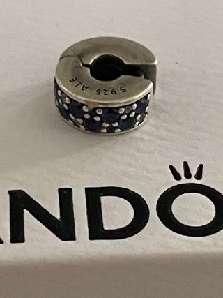 2 Clips Pandora Plata y Circonitas Azul