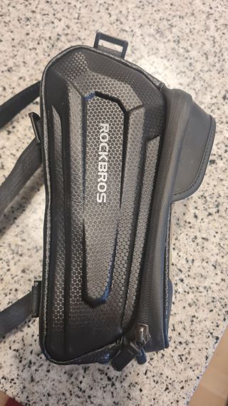 Rockrider + candados + bolsa = pack