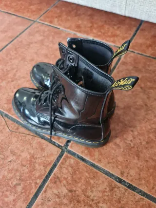 Botas Dr. Martens Negras Charol