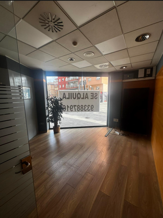 Local Esquinero, Badalona