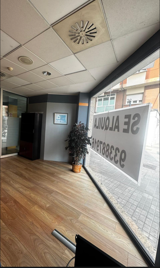 Local Esquinero, Badalona