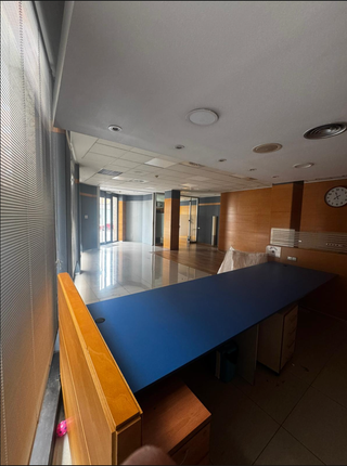 Local Esquinero, Badalona