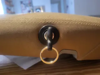 Asiento Vespa Primavera Marron con llave