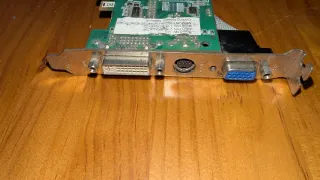 ATI Radeon X550 Tarjeta Gráfica