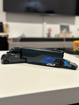 Disney Cars Jackson Storm Camião e Carro