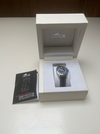 Reloj Lotus sin uso y completamente nuevo