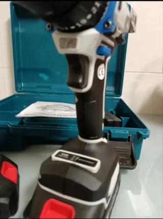 Taladro Atornillador Recargable (2 Baterías)