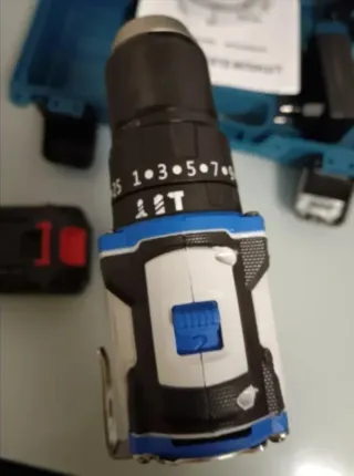 Taladro Atornillador Recargable (2 Baterías)