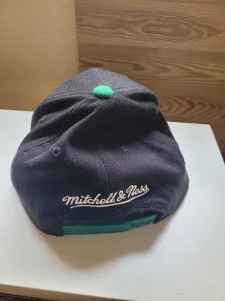 Gorra Mitchell & Ness Celtics Negra y Verde