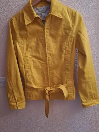 Lote, trenchs ,pantalones, camiseta