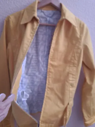 Lote, trenchs ,pantalones, camiseta