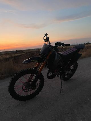 Moto Enduro/Motocross Negra