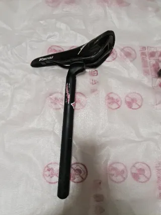 Sillín Selle Italia Carbono con Tija