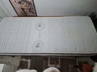 Cama individual con colchón