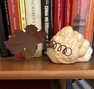 Frutas decorativas de yeso y metal