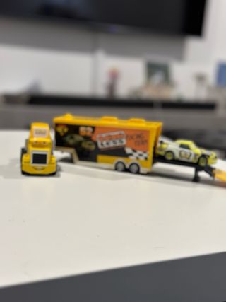 Disney Cars Leak Less Caminhão e Carro