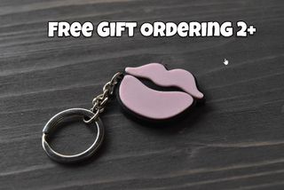 Peanas y soportes para muñecas bratz