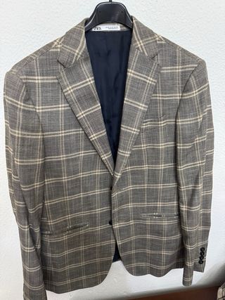 Americana de traje a cuadros