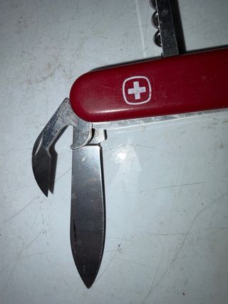 Coltellino Svizzero Multiuso Rosso