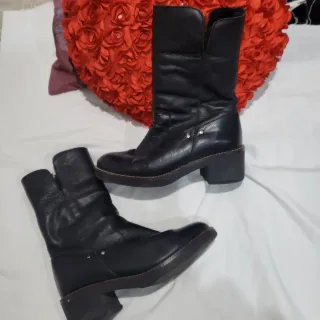 Botines negros talla 40 con pelo
