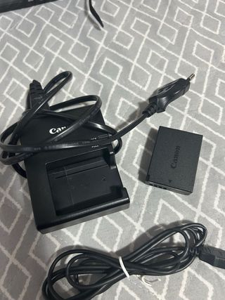 Camara relfex Canon EOS 1300D