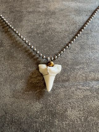 Collana dente di squalo