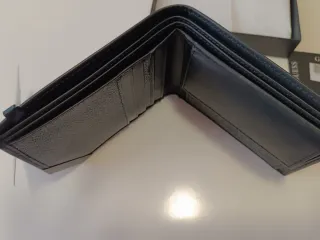 Cartera caballero marca Guess