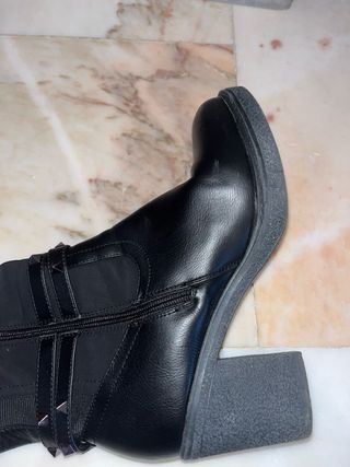 Stivali donna neri con borchie vera pelle