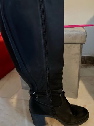 Stivali donna neri con borchie vera pelle