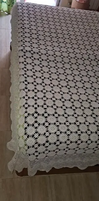 Antigua colcha blanca de hilo 265x160cm