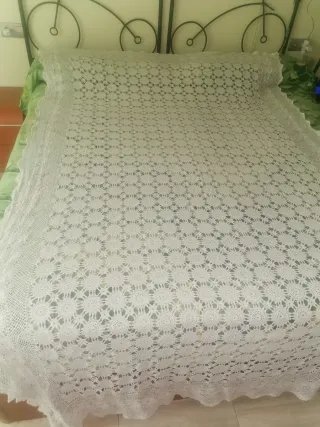 Antigua colcha blanca de hilo 265x160cm