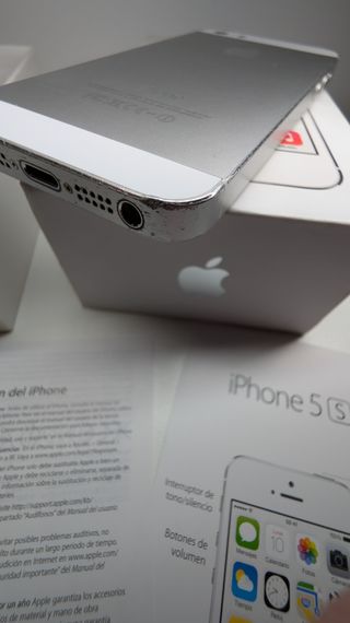 iPhone 5s Silver 16GB Caja Original. Pack Completo