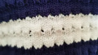 Buenísimo jersey top corto punto en hilo marinero