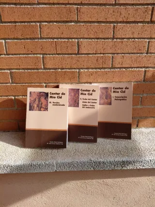 Cantar de Mio Cid .Tres volúmenes I, II, III.