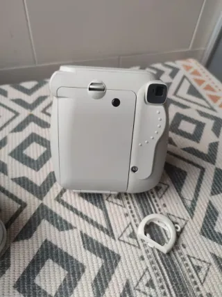 Cámara Fujifilm Instax Mini 9 Blanca