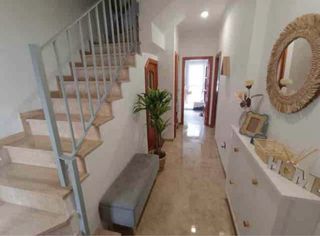 HABITACIÓN AMUEBLADA en casa adosada Coria del Rio