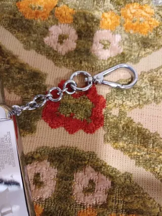 Prada Perfumero Llavero Plateado