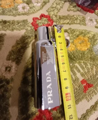 Prada Perfumero Llavero Plateado