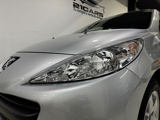 Peugeot 207+ 1.4i SOLAMENTE 2.400 kilometros !!